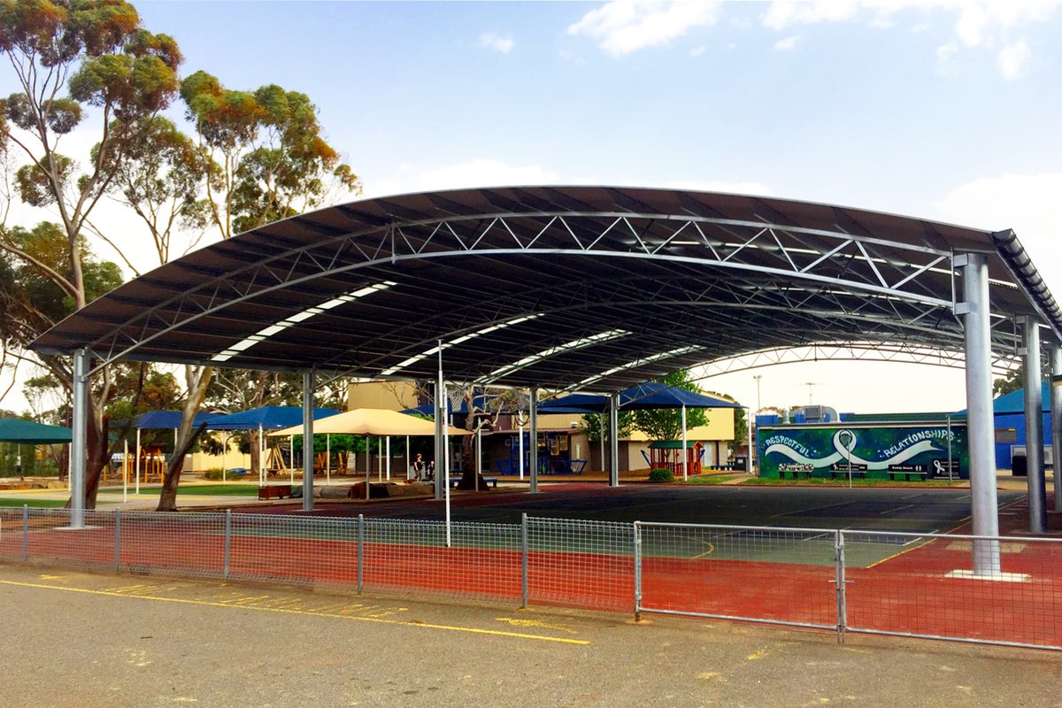 outdoor learning area playground of Elizabeth Vale Primary School in South Australia built by Weathersafe shades